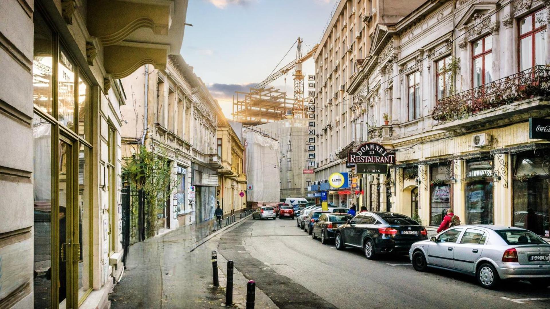 Historic Charm, Modern Comfort - Accommodation In The Heart Of The Old Town Bucarest Esterno foto