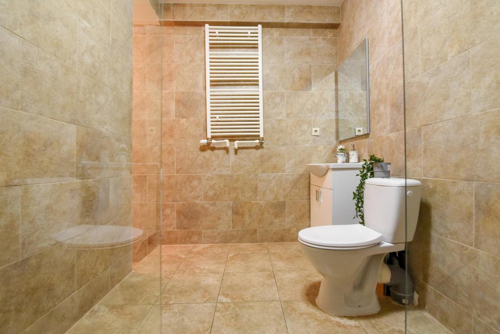 Historic Charm, Modern Comfort - Accommodation In The Heart Of The Old Town Bucarest Camera foto
