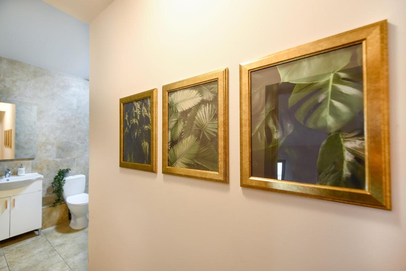 Historic Charm, Modern Comfort - Accommodation In The Heart Of The Old Town Bucarest Camera foto