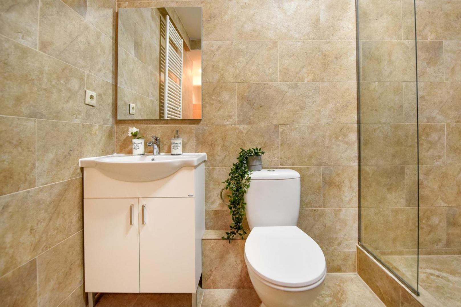 Historic Charm, Modern Comfort - Accommodation In The Heart Of The Old Town Bucarest Camera foto